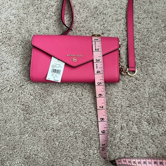 michael kors jet set charm envelope phone crossbody Hibiscus pink new with tag - Picture 7 of 7